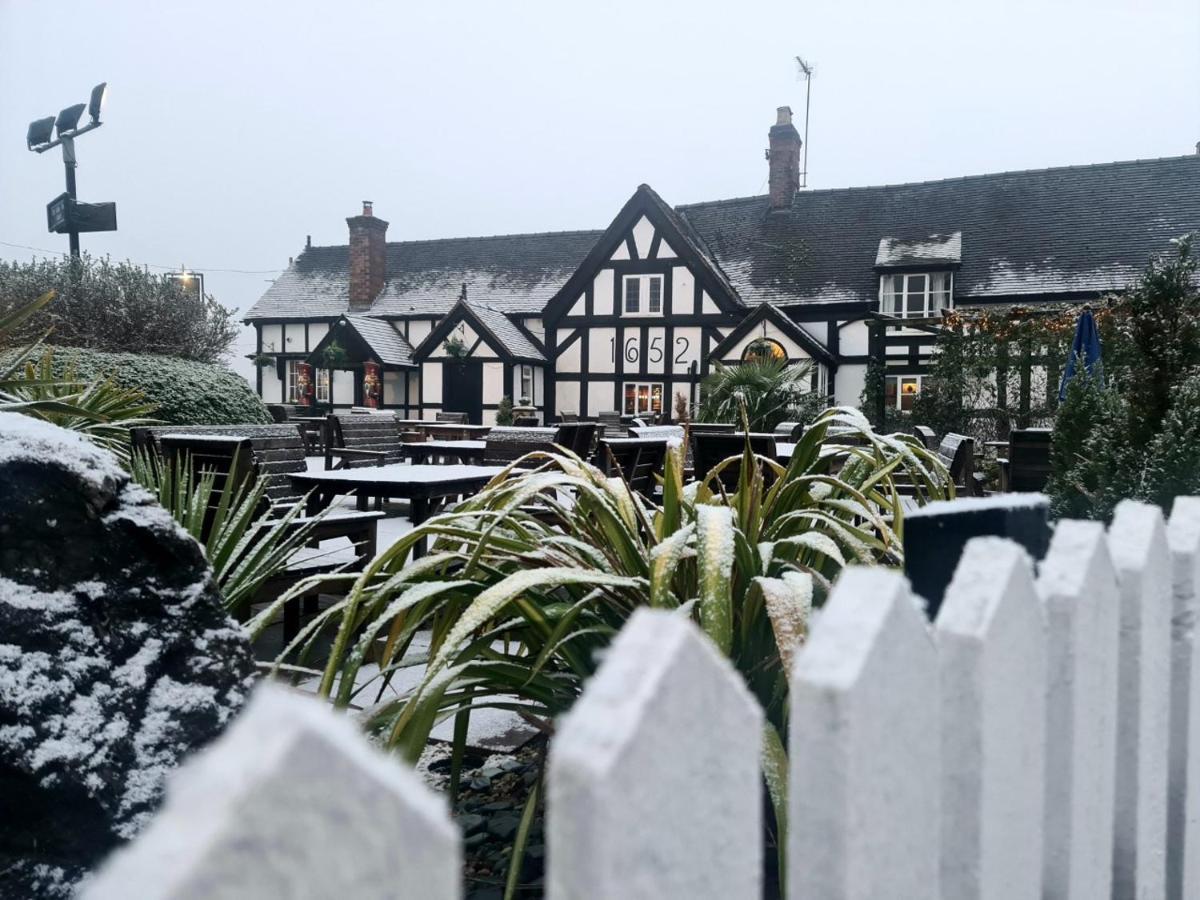 White Lion Hotel Crewe Extérieur photo